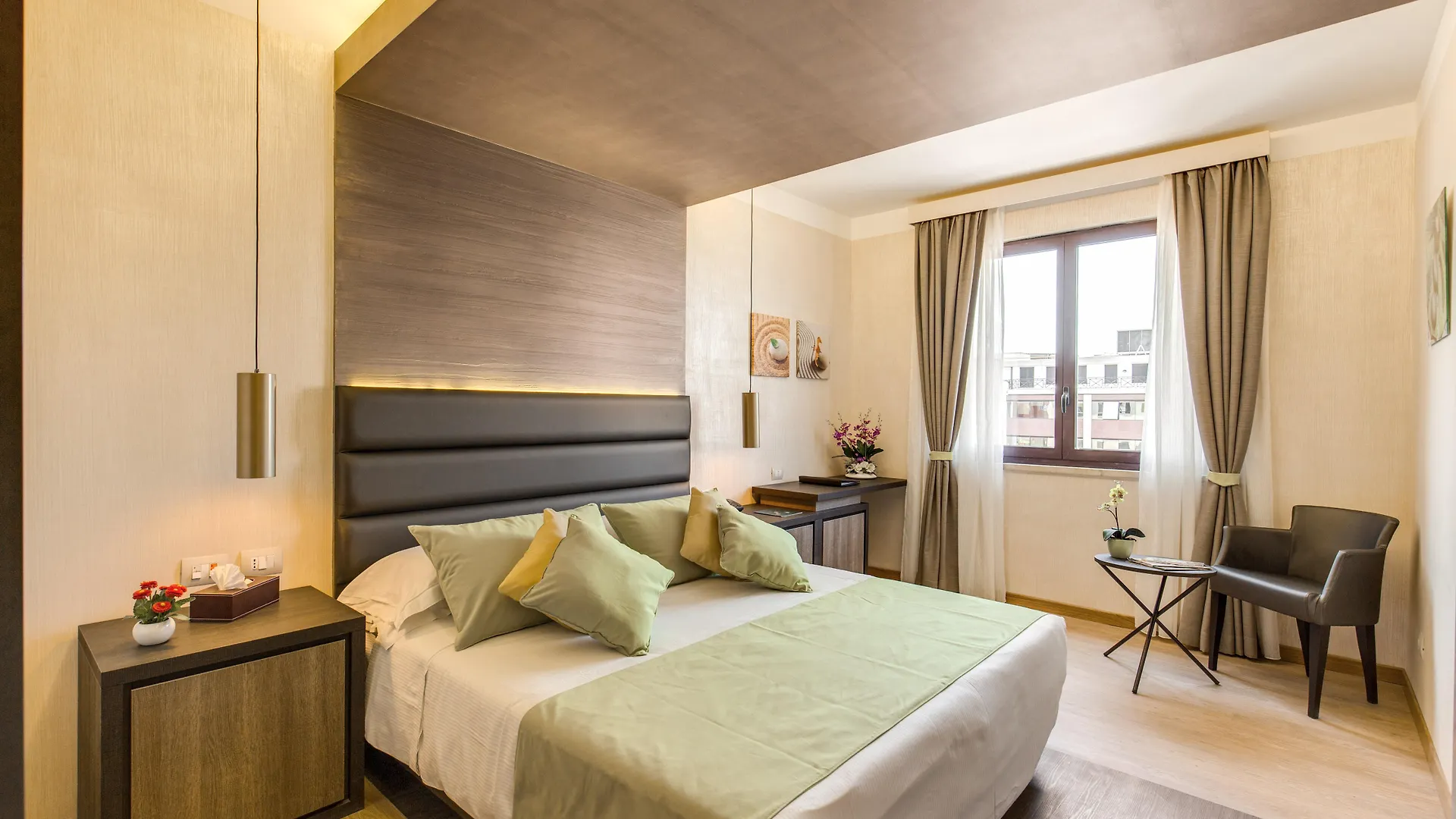 Warmthotel Roma Hotel