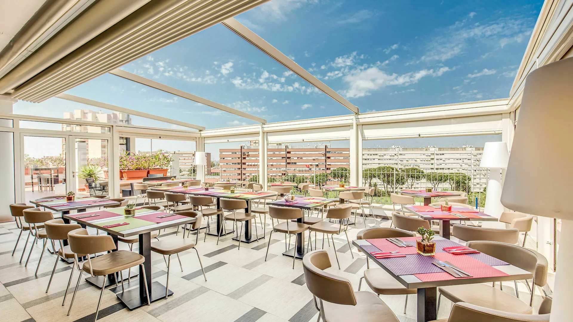 Warmthotel Roma Hotel