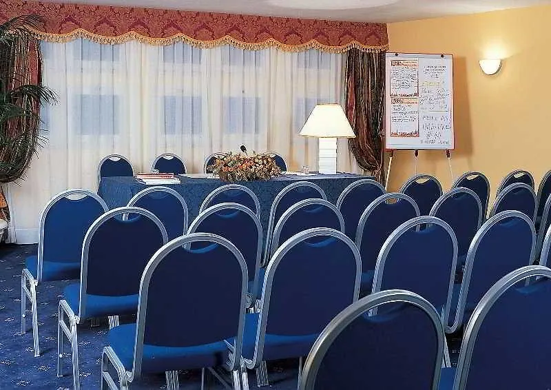 רומא Warmthotel מלון
