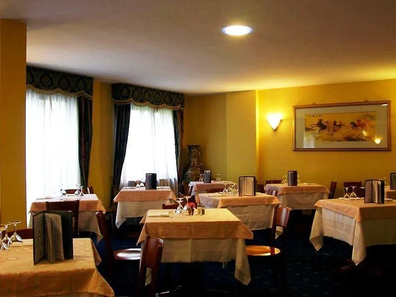 Warmthotel Rom 4*,  Italien
